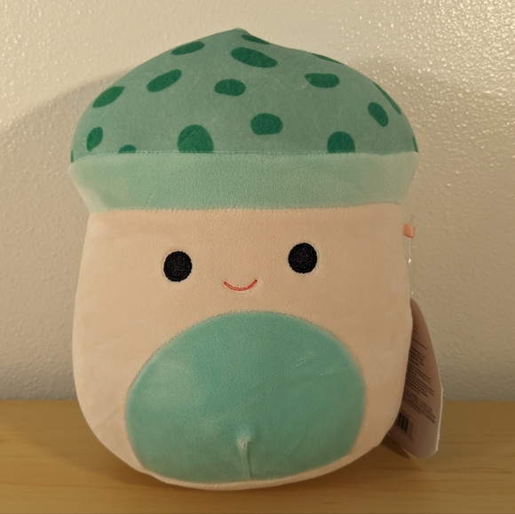 7.5" Sydney the Mushroom Squishmallow - Picture 1 of 3